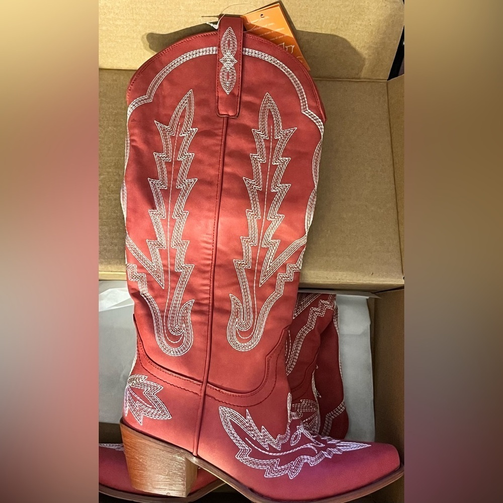 NWT- Ouepiano Knee High Cowgirl Boots with Classic Western Embroidery - Picture 8 of 12